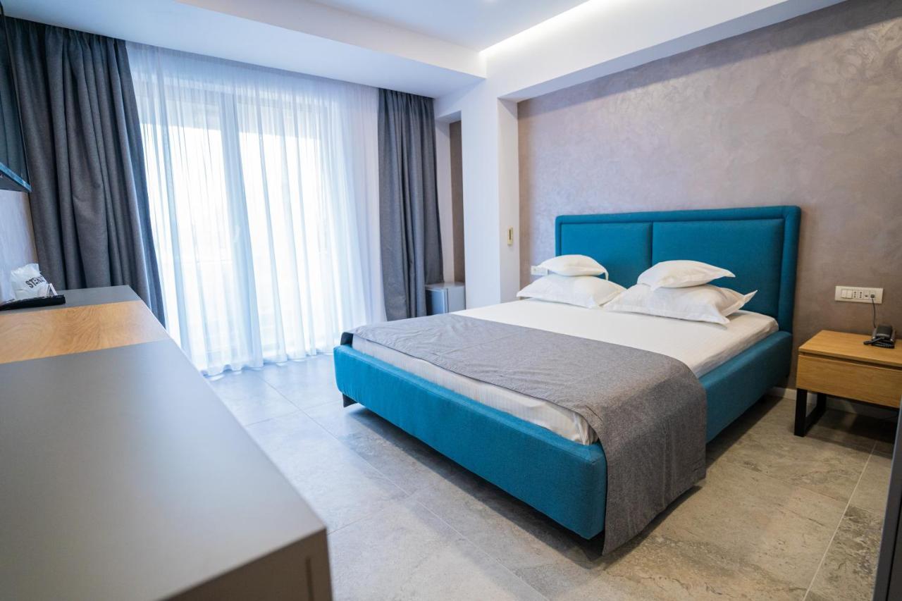 Hotel Prestige Mamaia Kültér fotó